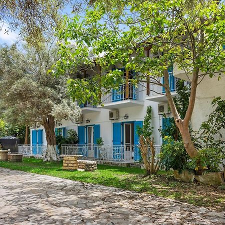 Oceanis Rooms Mikros Gialos Exterior foto